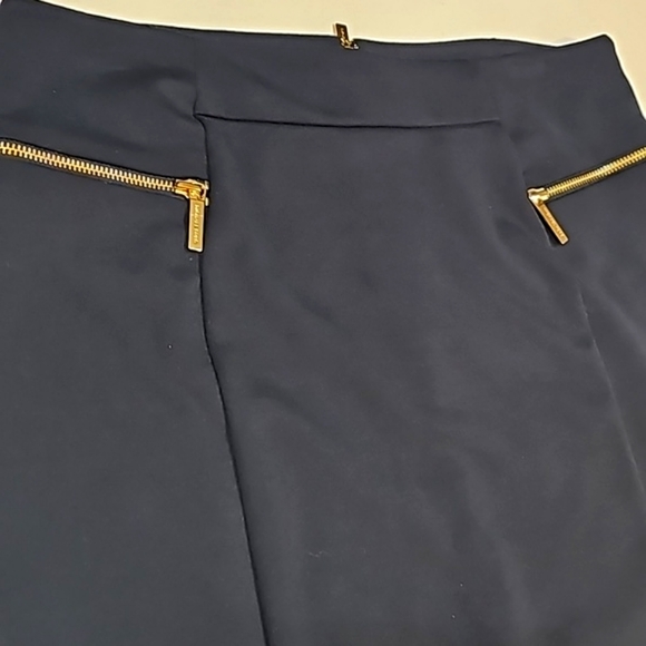 Michael Kors navy blue skirt - Picture 2 of 4